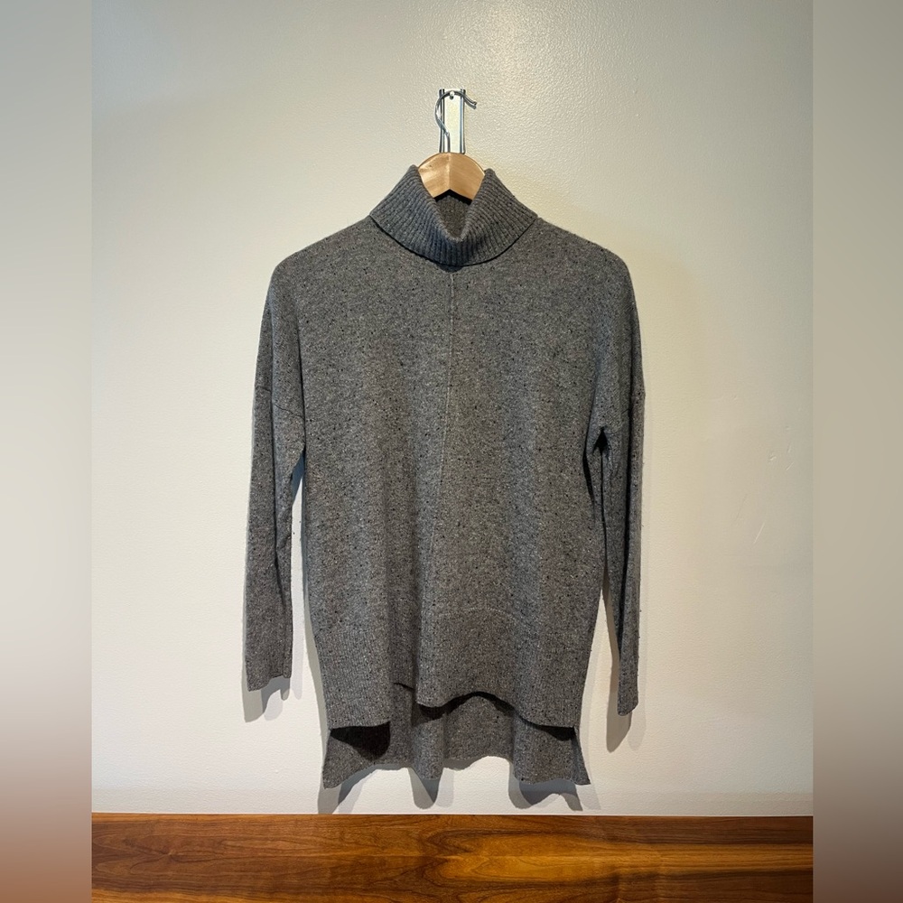 Vintage C by Bloomingdale’s || Dark Grey 100% Cashmere Turtleneck Sweater